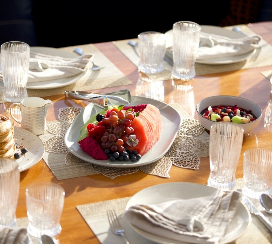 Phoenix One Breakfast Table